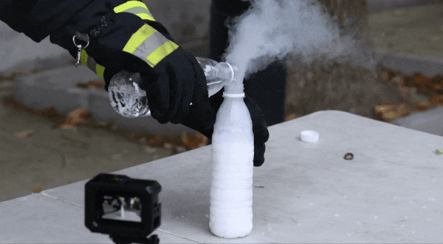 警惕！别再让孩子碰它！实验告诉你：误食会伤胃，放冰箱会爆炸