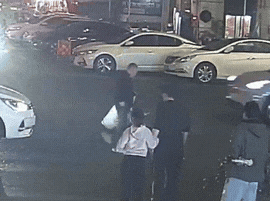 路遇交通事故 正在吃饭的女辅警扔下碗筷就冲了出去