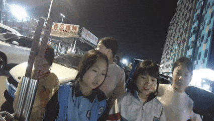 民警走进小学校园，找到了这5名同学