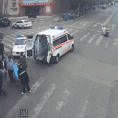 “我是警察，肯定得管！”