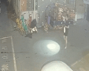 一个200斤，一个190斤！杭州小伙夜跑完，跳河连救两人