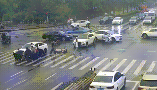 13秒，15人，1条命