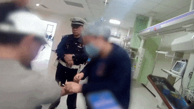 因“醉”失驾又酒驾,途中还接顺风车?结局舒适! 因“醉”失驾又酒驾,途中还接顺风车?结局舒适!