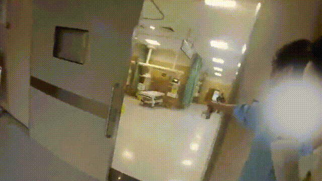 女子五次说“没事”,辅警半信半疑…… 女子五次说“没事”,辅警半信半疑……