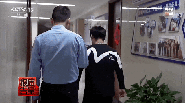 小心这些“电子烟”!手抖、走不好路、说不清话、被害妄想、暴躁易怒……“果味”掩盖不住毒害 小心这些“电子烟”!手抖、走不好路、说不清话、被害妄想、暴躁易怒……“果味”掩盖不住毒害