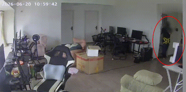 天台“飞贼”落网,浙江20岁男子靠绳索垂降,精准降至27楼后破窗而入偷走3台电脑…… 天台“飞贼”落网,浙江20岁男子靠绳索垂降,精准降至27楼后破窗而入偷走3台电脑……
