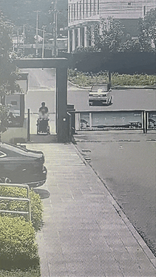 民警陈寅强下班途中发现异常!下一秒...... 民警陈寅强下班途中发现异常!下一秒......