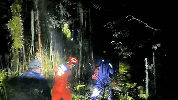 紧急提醒:别再拿命打卡! 紧急提醒:别再拿命打卡!