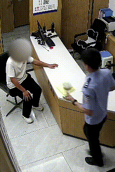 饿了一天的外卖小哥，深夜走进福州一家派出所……