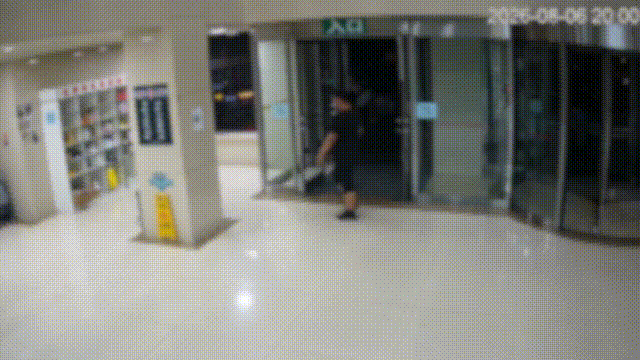 专偷医院外卖，骑手：已报警！