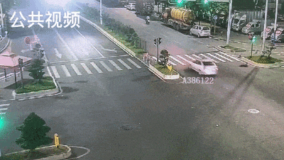 飙车炸街噪声扰民,贵阳开出首张罚单! 飙车炸街噪声扰民,贵阳开出首张罚单!