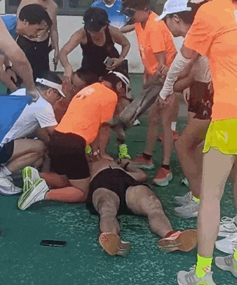 男子晨跑时心脏骤停，正好碰上医生跑友队……