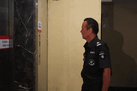 四盒没人取的牛奶,救人一命! 四盒没人取的牛奶,救人一命!