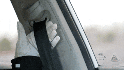 千万别用这个姿势坐车！或致颈椎骨折、颅脑损伤→