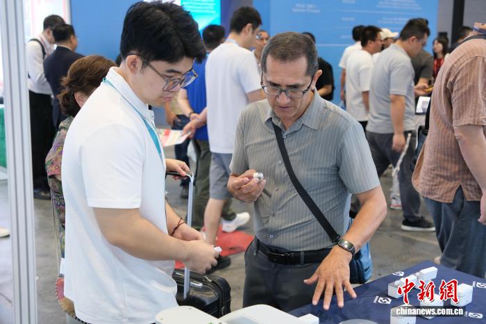 第十二届亚洲教育装备博览会在杭州开幕 第十二届亚洲教育装备博览会在杭州开幕