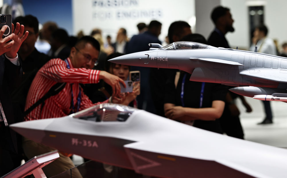 奋进在充满光荣和梦想的伟大征程上——写在中国人民解放军建军98周年之际