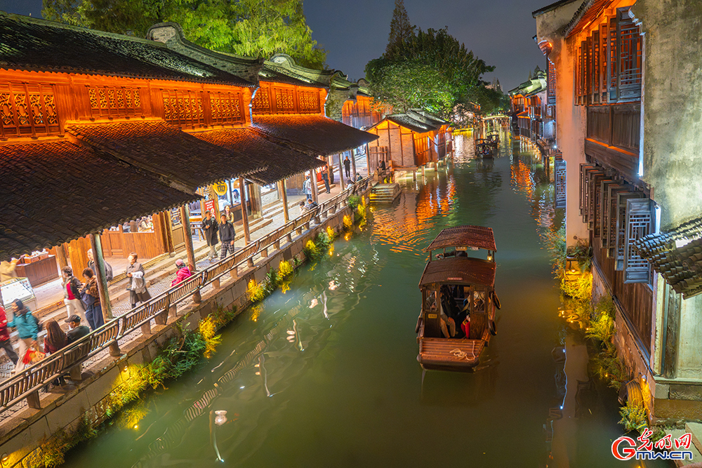 【乌镇视窗】乌镇峰会启幕在即,乌镇夜景点亮数字星河