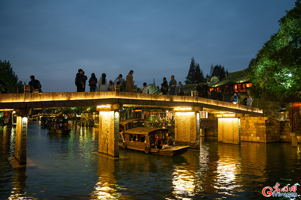 【乌镇视窗】乌镇峰会启幕在即,乌镇夜景点亮数字星河