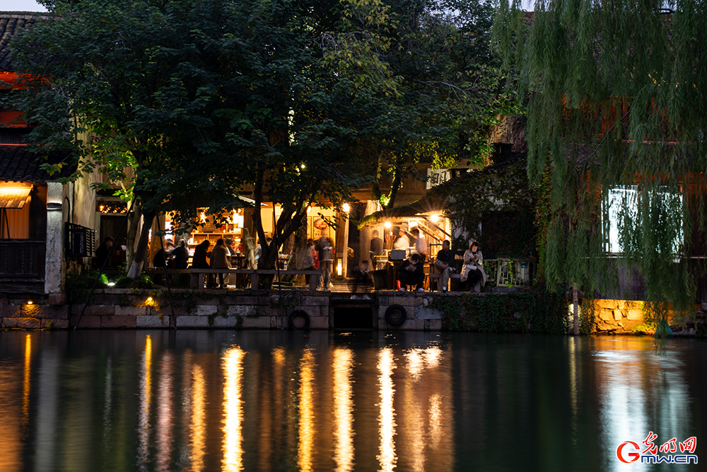 【乌镇视窗】乌镇峰会启幕在即,乌镇夜景点亮数字星河