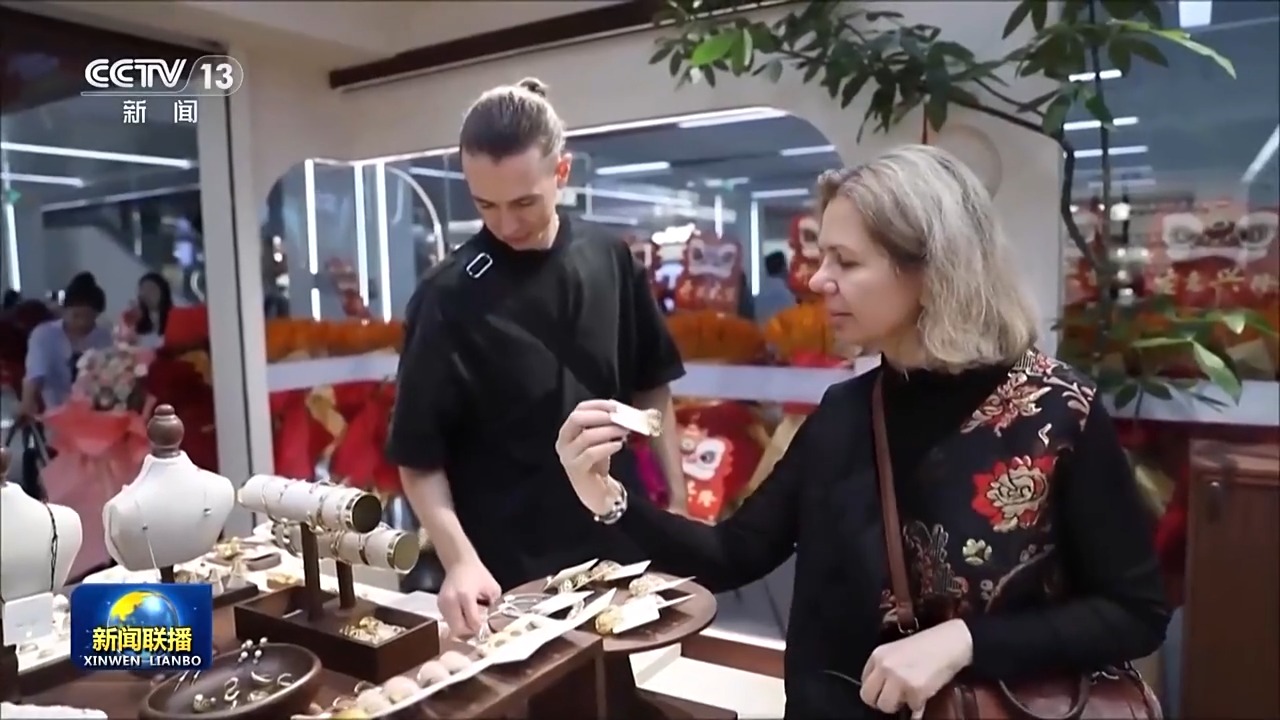 一线见闻丨从“坐等客来”到“数闯世界” 义乌重构贸易新方式