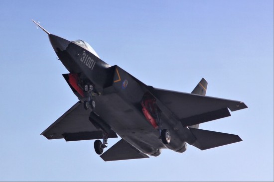 中国歼-31惊人技术曝光 或为下一代航母舰载机