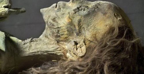 明代古墓女尸光鲜如活人