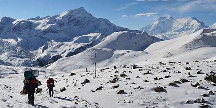 喜馬拉雅山發生雪崩_光明網