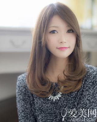 短发梨花头清新 发尾微卷成修颜利器