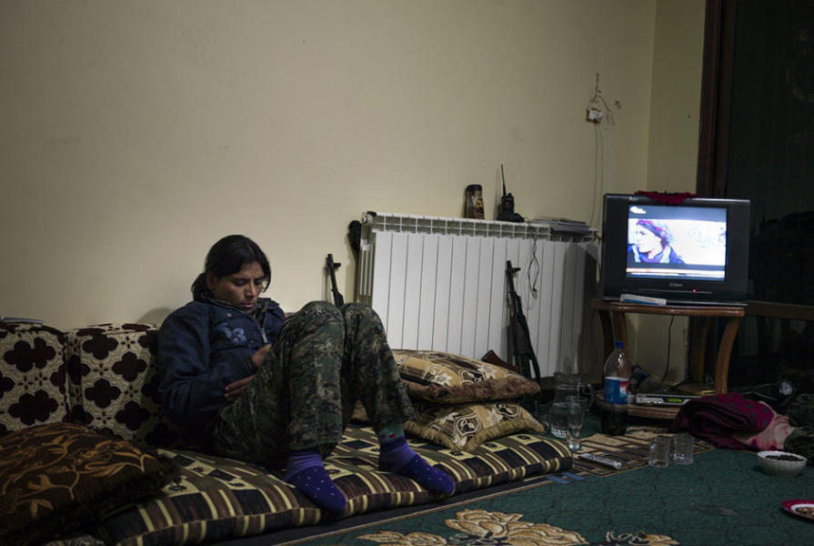 看与is作战的库尔德女兵真实生活