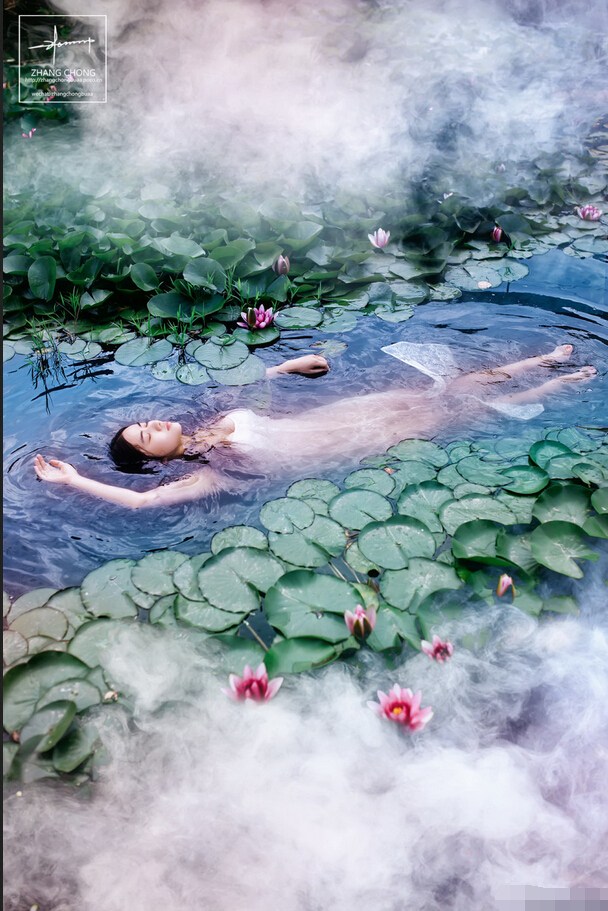 校花晒湿身写真演绎出水芙蓉 秀傲人上围