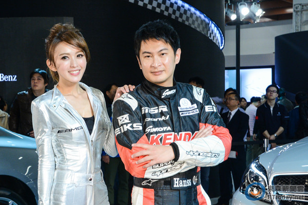 冯媛甄与老公合照