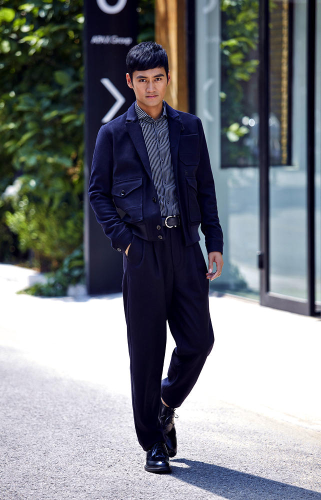 高清:袁弘街拍写真曝光 男潮范儿十足