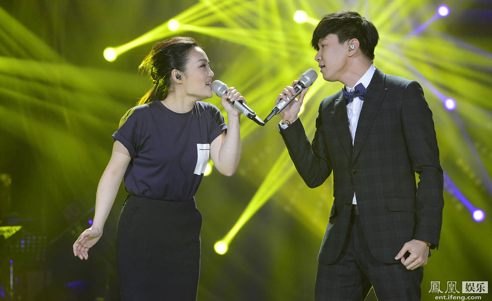 《我是歌手4》总决赛全程直击:李玟勇夺"歌王"