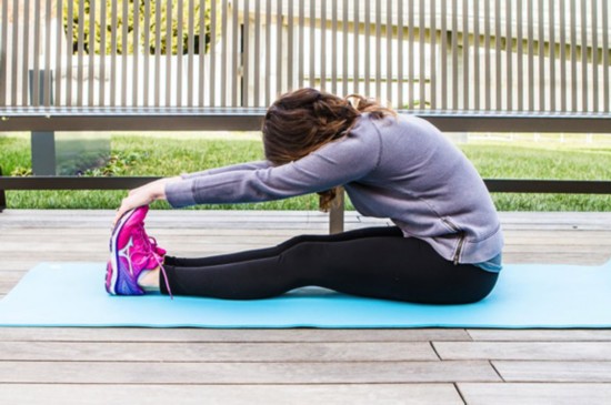 10个简单的拉伸动作,让你身体更加舒展