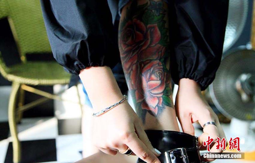 90后的女刺青师:常人对纹身女孩有距离感