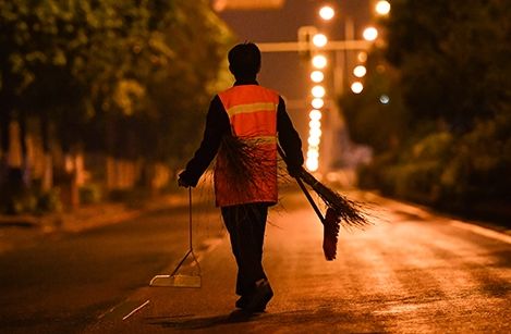 你见过凌晨的贵阳么?"五一"节,向这些辛勤的劳动者们致敬!
