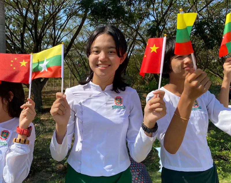 视频来了 | 缅甸欢迎习主席到访，看现场气氛多热烈！