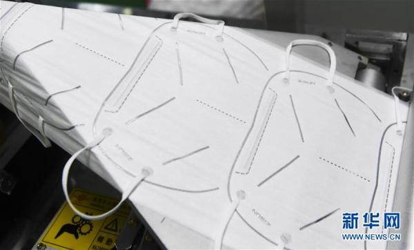 重庆：N95医用防护口罩生产忙