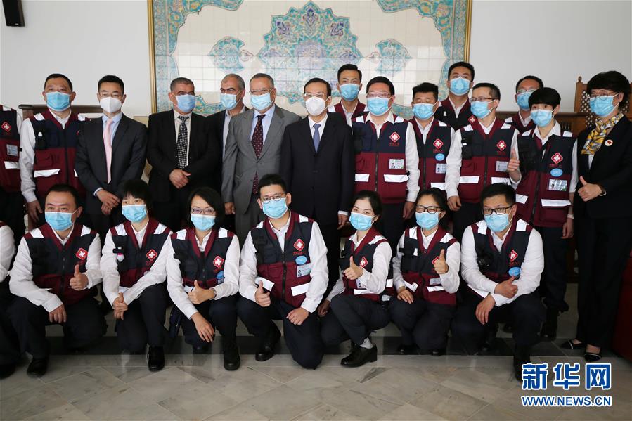 中国抗疫医疗专家组离开阿尔及利亚前往苏丹