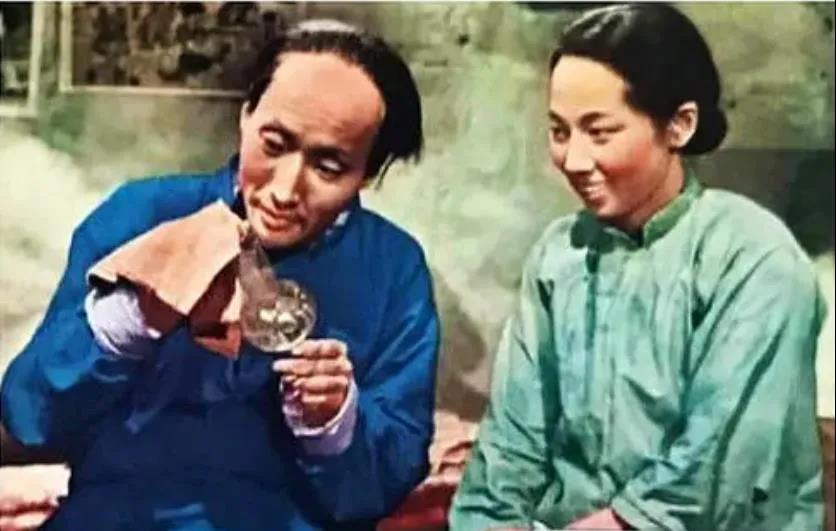 她是周总理口中的“好妈妈”，她带着中国儿童电影从无到有！她的电影人生，不只有“江姐”