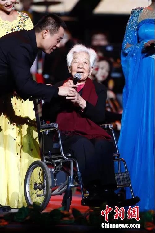 她是周总理口中的“好妈妈”，她带着中国儿童电影从无到有！她的电影人生，不只有“江姐”