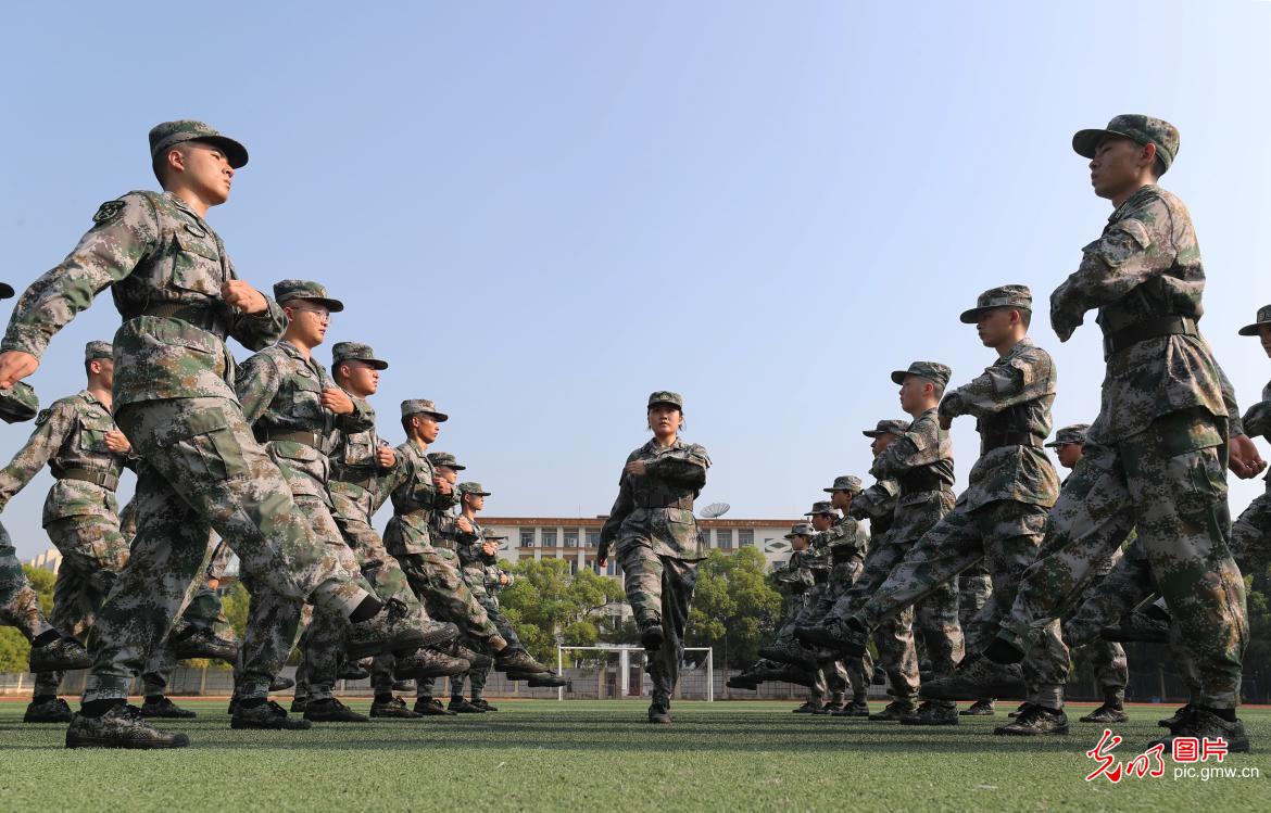 湖南衡阳返校集训迎新生