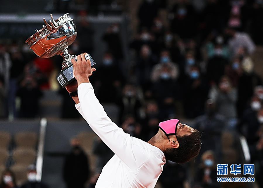 法网男单决赛:纳达尔夺冠 法网男单决赛:纳达尔夺冠