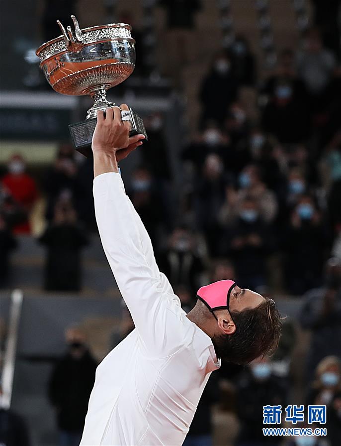 法网男单决赛:纳达尔夺冠 法网男单决赛:纳达尔夺冠