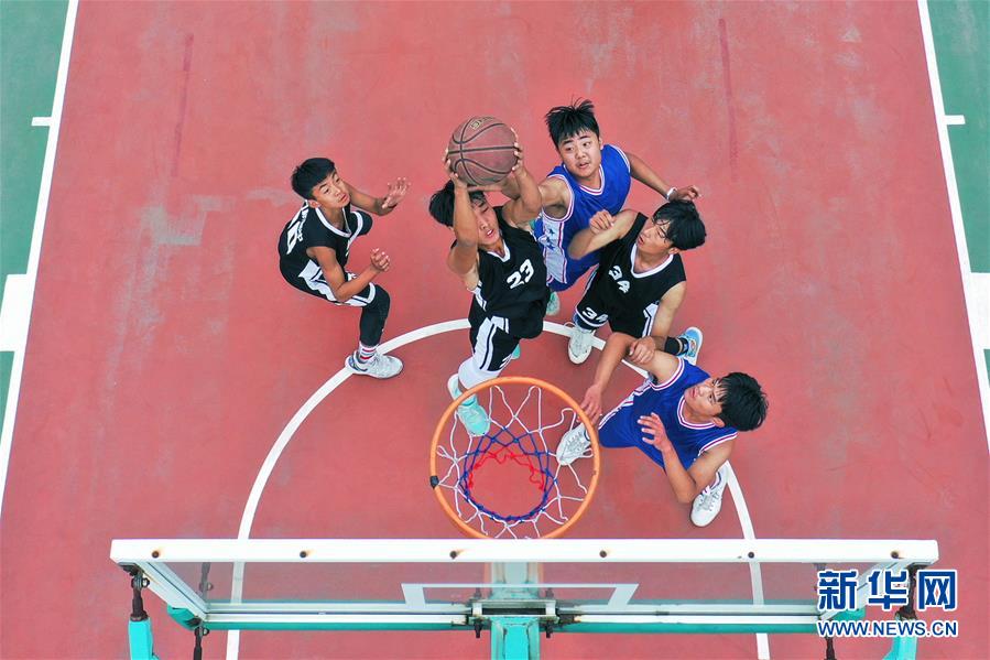 河南宝丰：青少年球类运动展活力