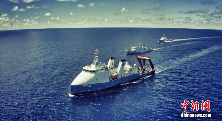 “奋斗者”号全海深载人潜水器成功完成万米海试并胜利返航