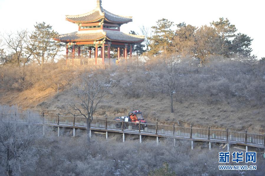 巡护避暑山庄及周围寺庙 筑牢古建筑“防火墙”