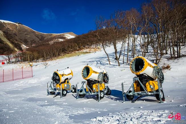 The completion rate of infrastructure projects in the Yanqing division of the Beijing Winter Olympics exceeds 95%, and the Olympic atmosphere is getting stronger