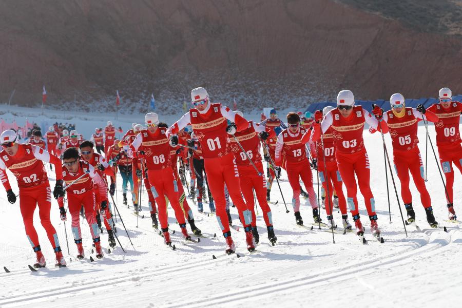 越野滑雪全国锦标赛：男子15公里（传统技术集体出发）赛况