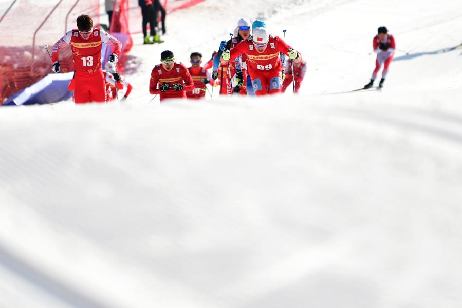 越野滑雪全国锦标赛：男子15公里（传统技术集体出发）赛况